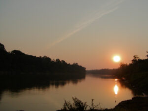 puerto maldonado fiume tramonto