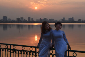 hanoi model sunset